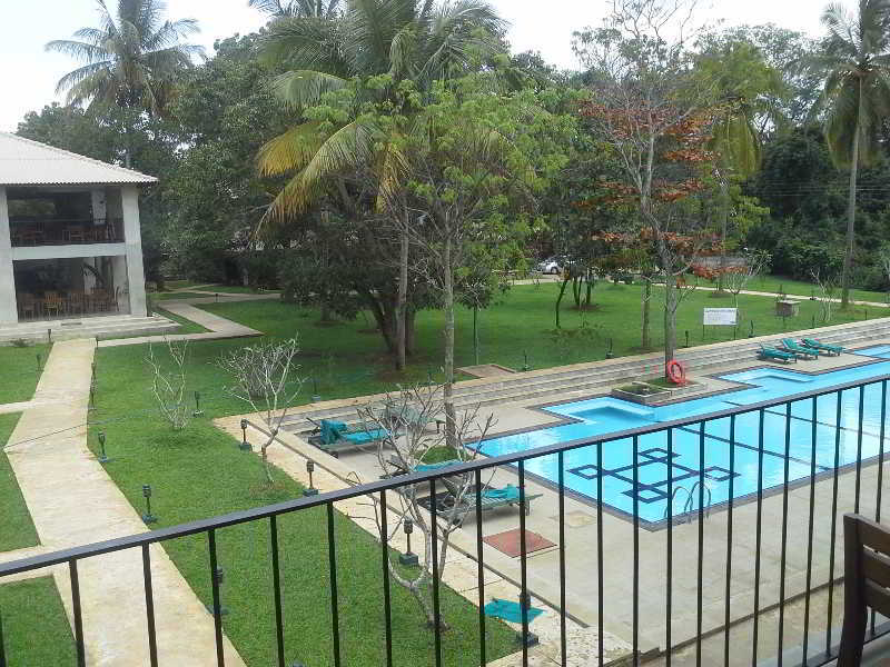 Fresco Water Villa Sigiriya Exterior photo