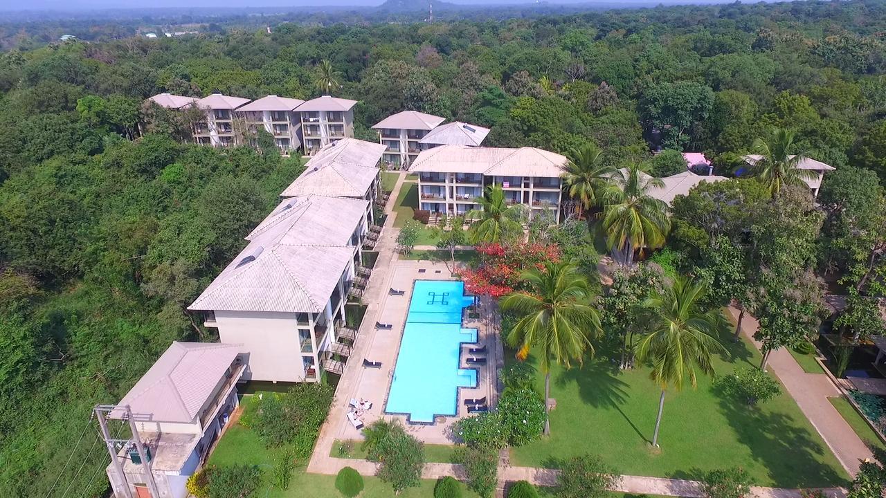 Fresco Water Villa Sigiriya Exterior photo