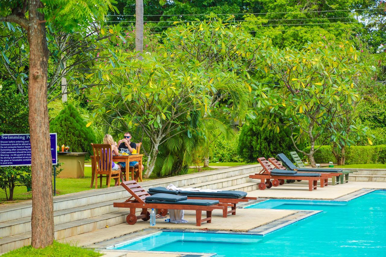 Fresco Water Villa Sigiriya Exterior photo