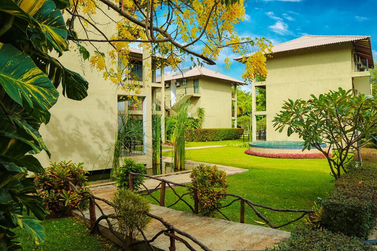 Fresco Water Villa Sigiriya Exterior photo