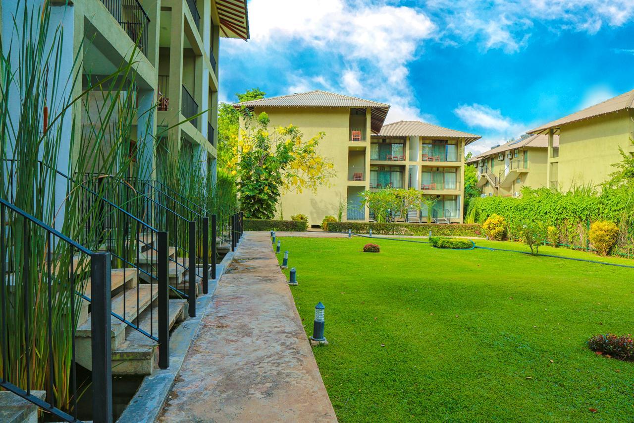 Fresco Water Villa Sigiriya Exterior photo