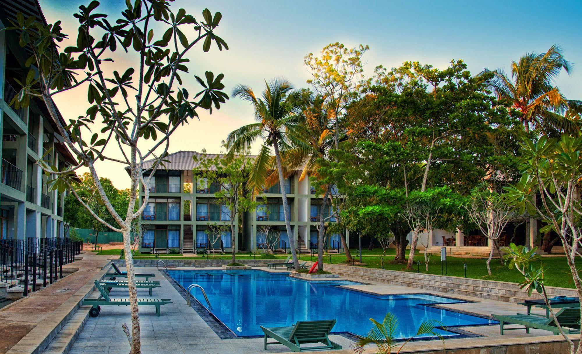 Fresco Water Villa Sigiriya Exterior photo